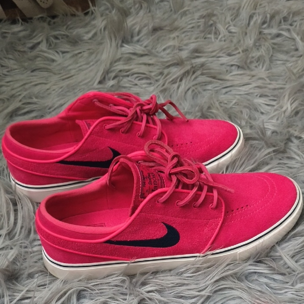 Nike Women's Bright Pink and Black Sneakers